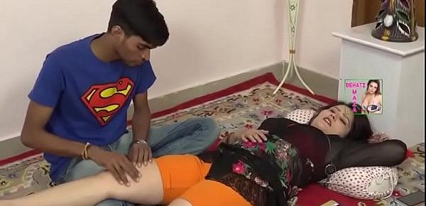  desimasala.co - Young boy giving massage to neighbour aunty